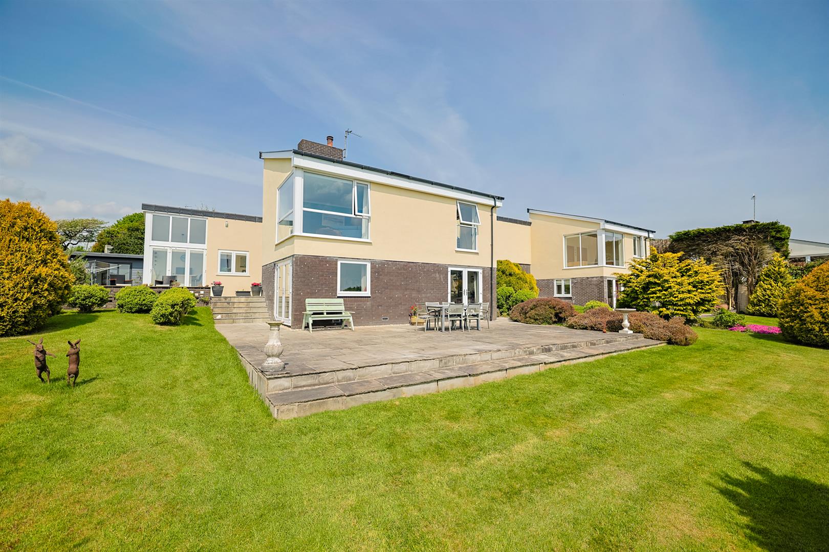 Misty Hills Close, Three Crosses, Swansea, SA4 3JF